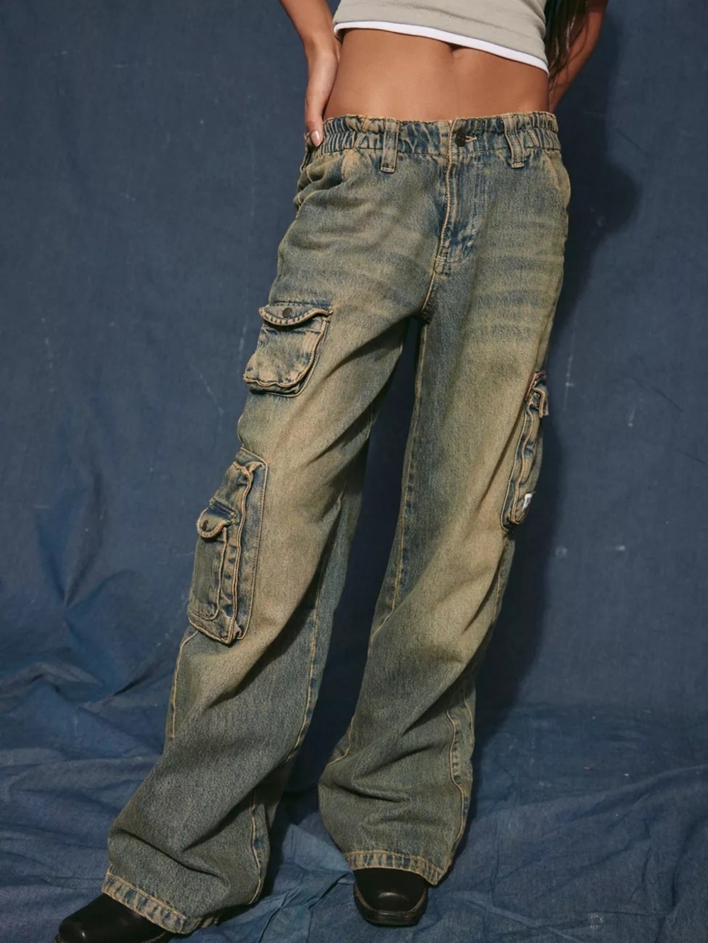 Urban Outfitters BDG Womens Blue Y2k Pocket Cargo Stone Tinted Jeans Size 24W